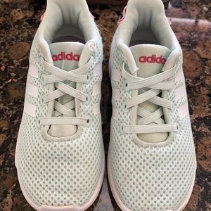 Toddler tennis shoes